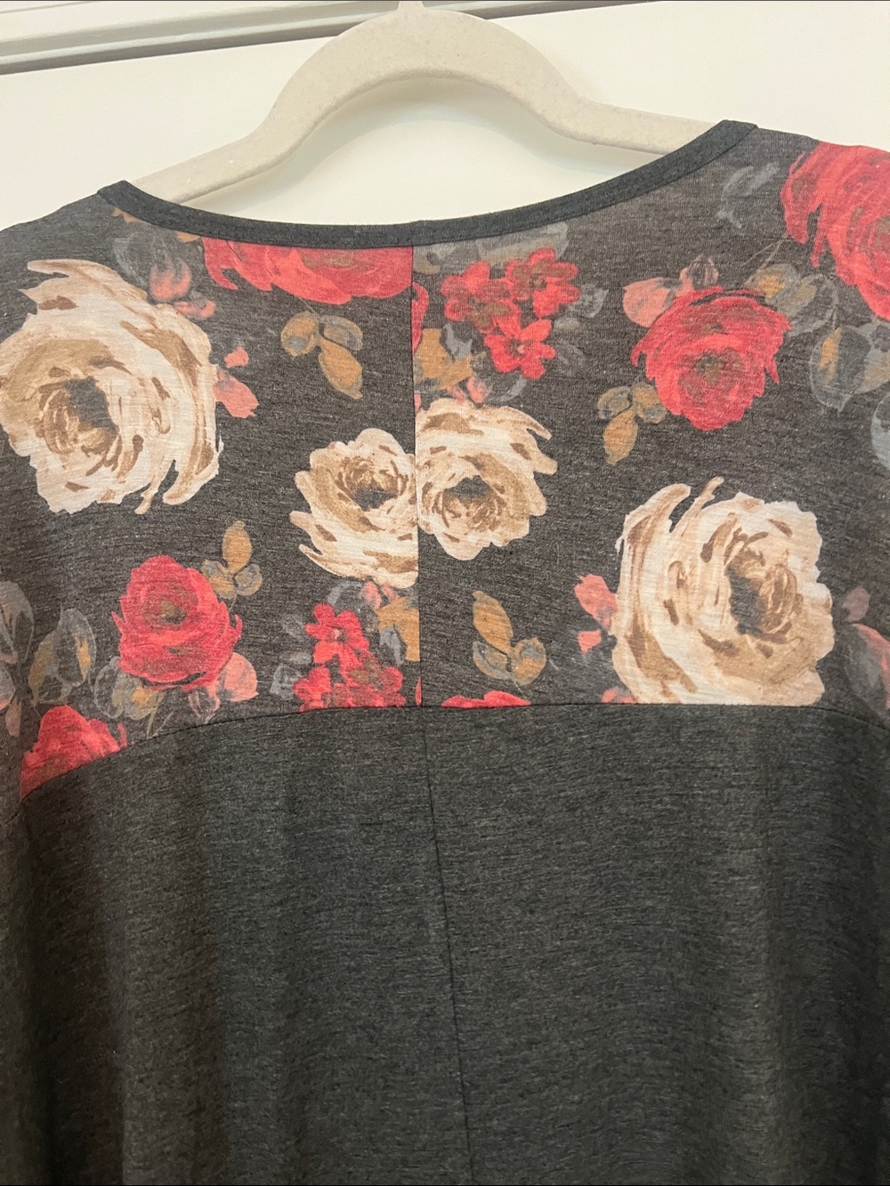 Cool Melon Women's Dark Gray Floral Yoke Long-Sleeve Tunic Top Sz 1XL - Picture 9 of 12